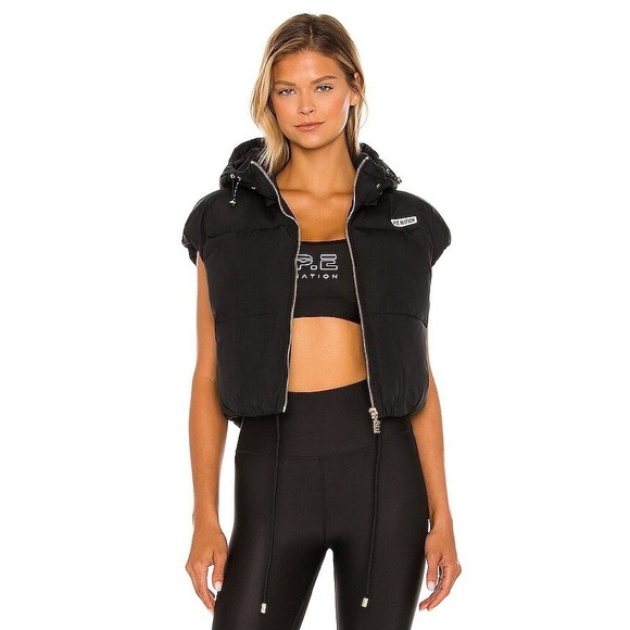 P.E Nation Jackets & Blazers - P.E NATION Best Play Vest in Black Full Zip Size Small Puffer Women